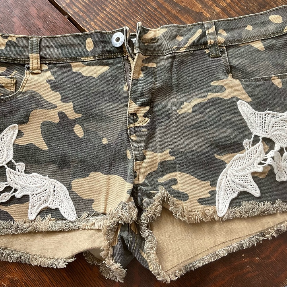 URBAN BASICS SHORTS  SIZE ‘’13’’  CROTCHED PARTS   BRAND NEW